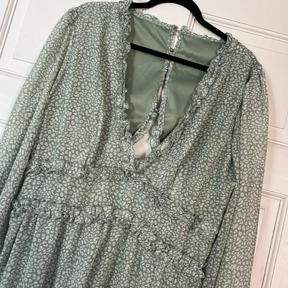 Boutique Pale Green Floral print V Neck Long Sleeve Chiffon Skater Dress 2XL - Picture 8 of 8